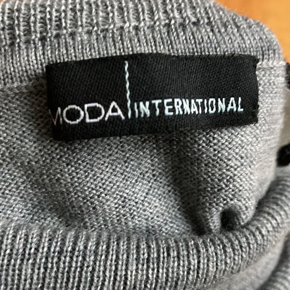 Moda International merino wool dress - Picture 7 of 8